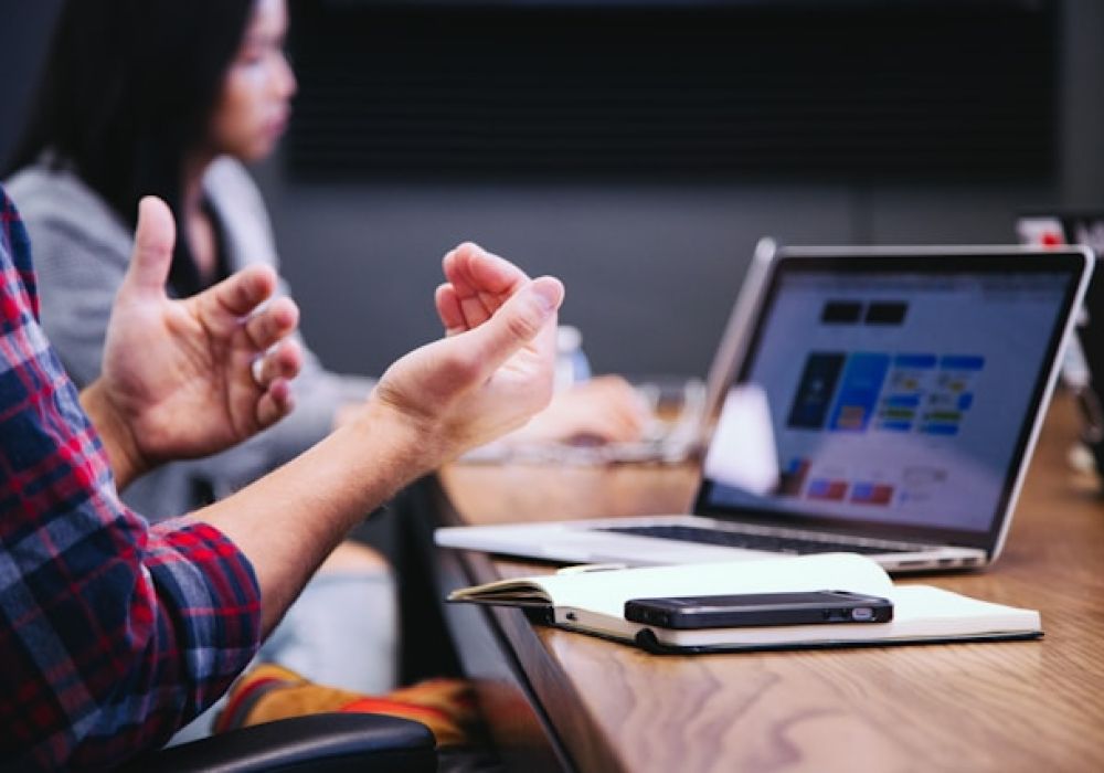 Guía para Aprovechar al Máximo tus Prácticas Profesionales y Lanzar tu Carrera Laboral